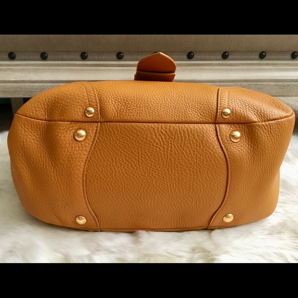 Prada Vitello Daino Bag - Picture 3 of 11
